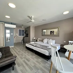 https://aparta-estudio-en-el-edificio-bahia-79-apartasuites.cartagena-hotels.org